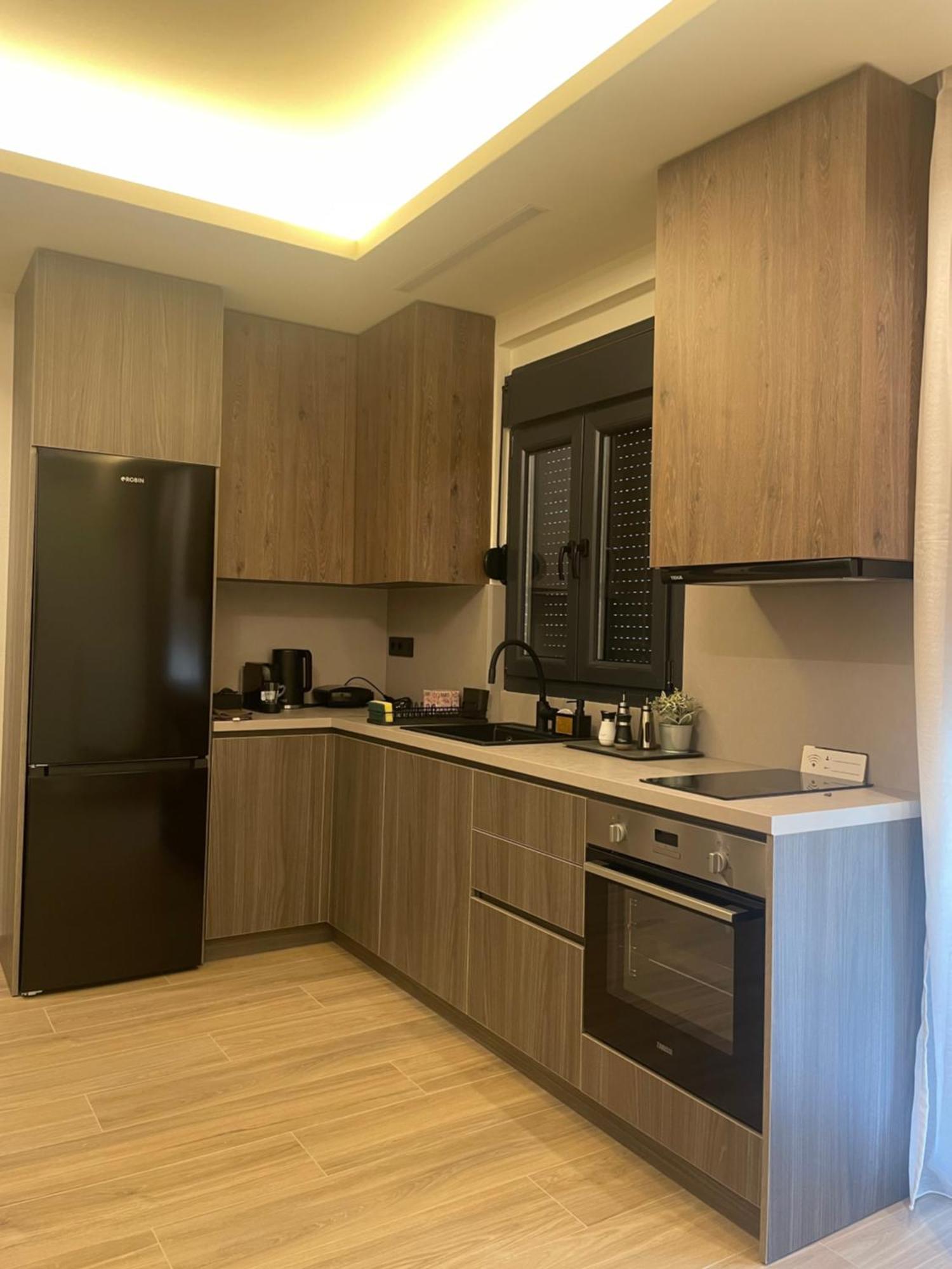 Jk Luxury Apartments Néa Khilí Extérieur photo
